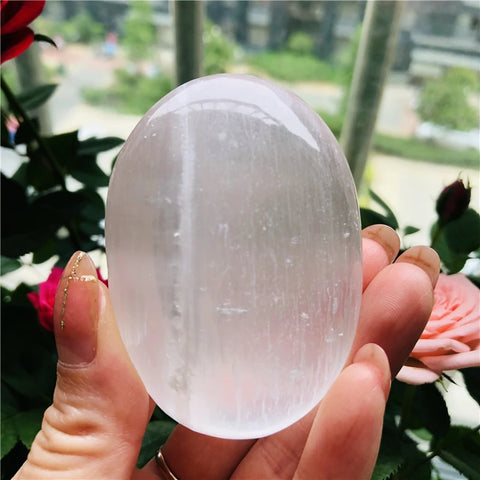 Selenite charging stone